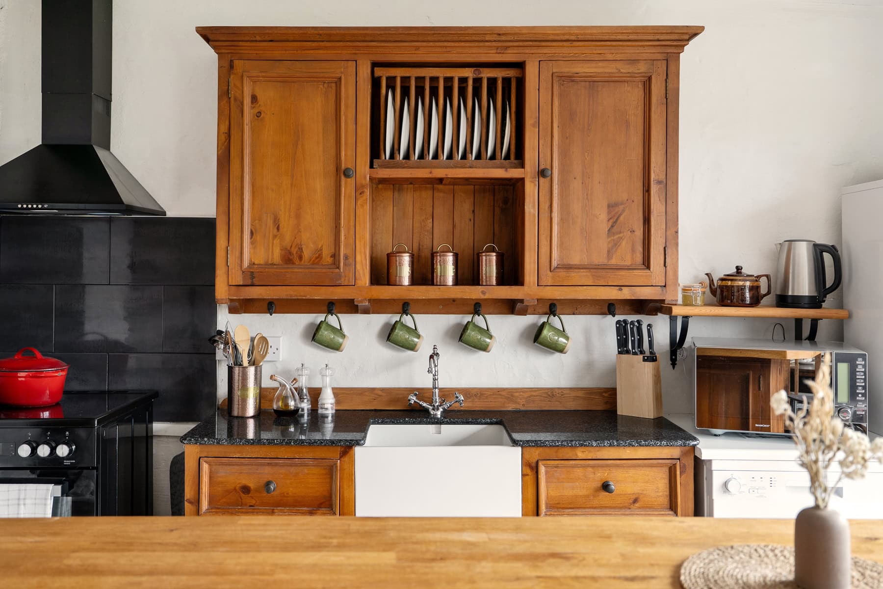 06-Pipers-Cottage-Interior-Open-Plan-Kitchen-02-5544