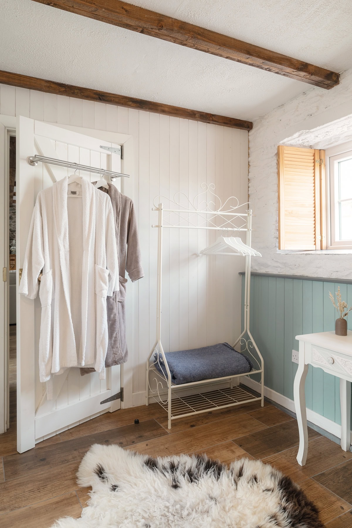 15-Pipers-Cottage-Interior-Ground-Floor-Bedroom-023965