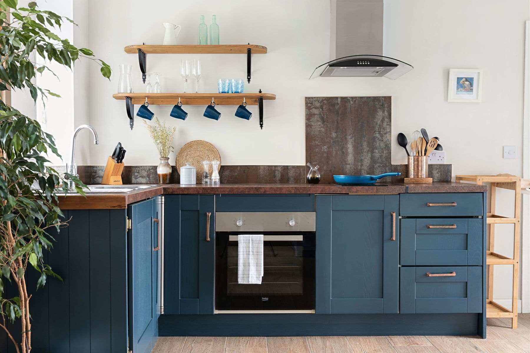 05-Ocean-Blue-Interior-Open-Plan-Kitchen