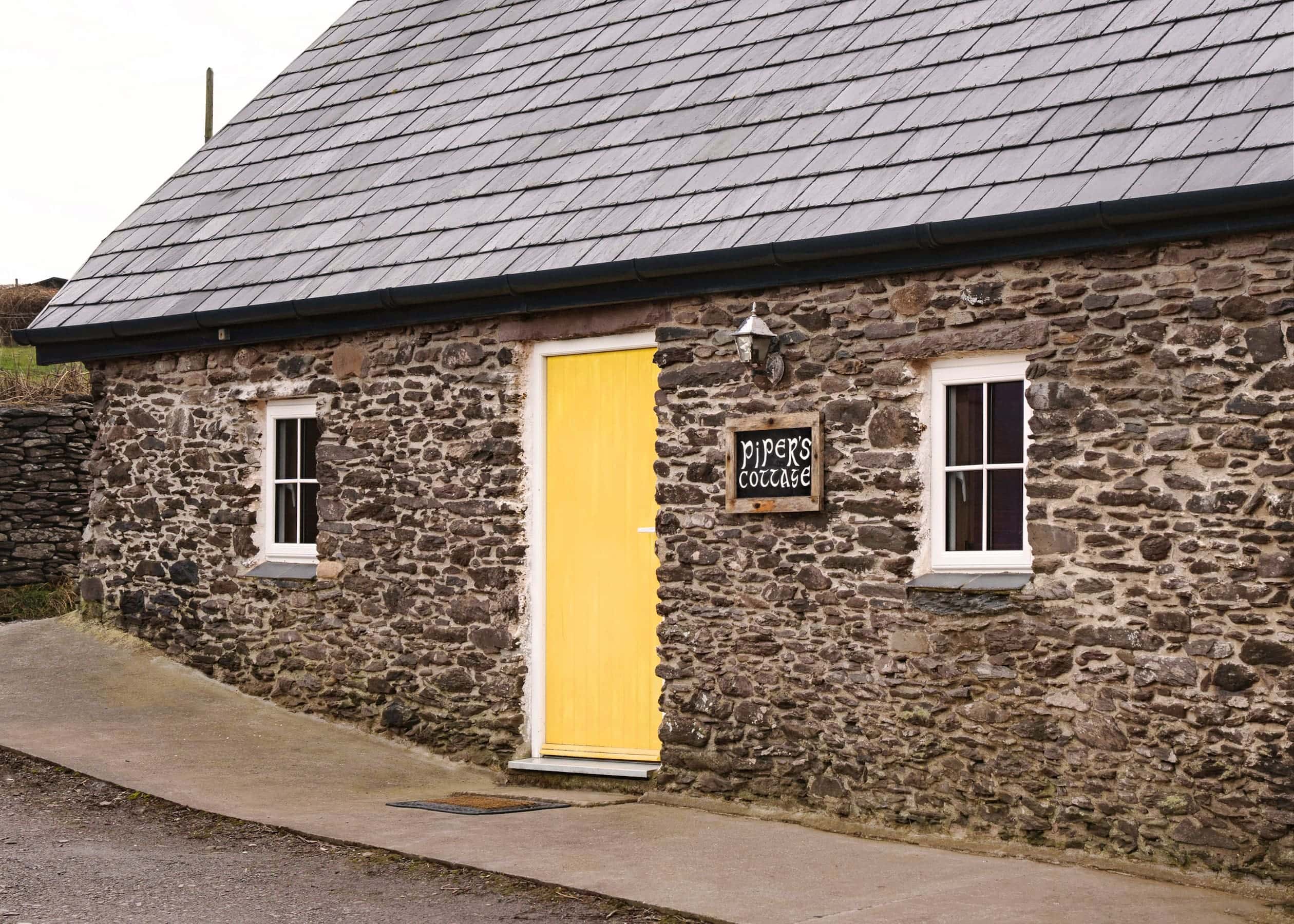 sanctuary-cottage-pipers-cottage-exterior-2880×1800 sanctuary-cottage-pipers-cottage-exterior-2880×1800