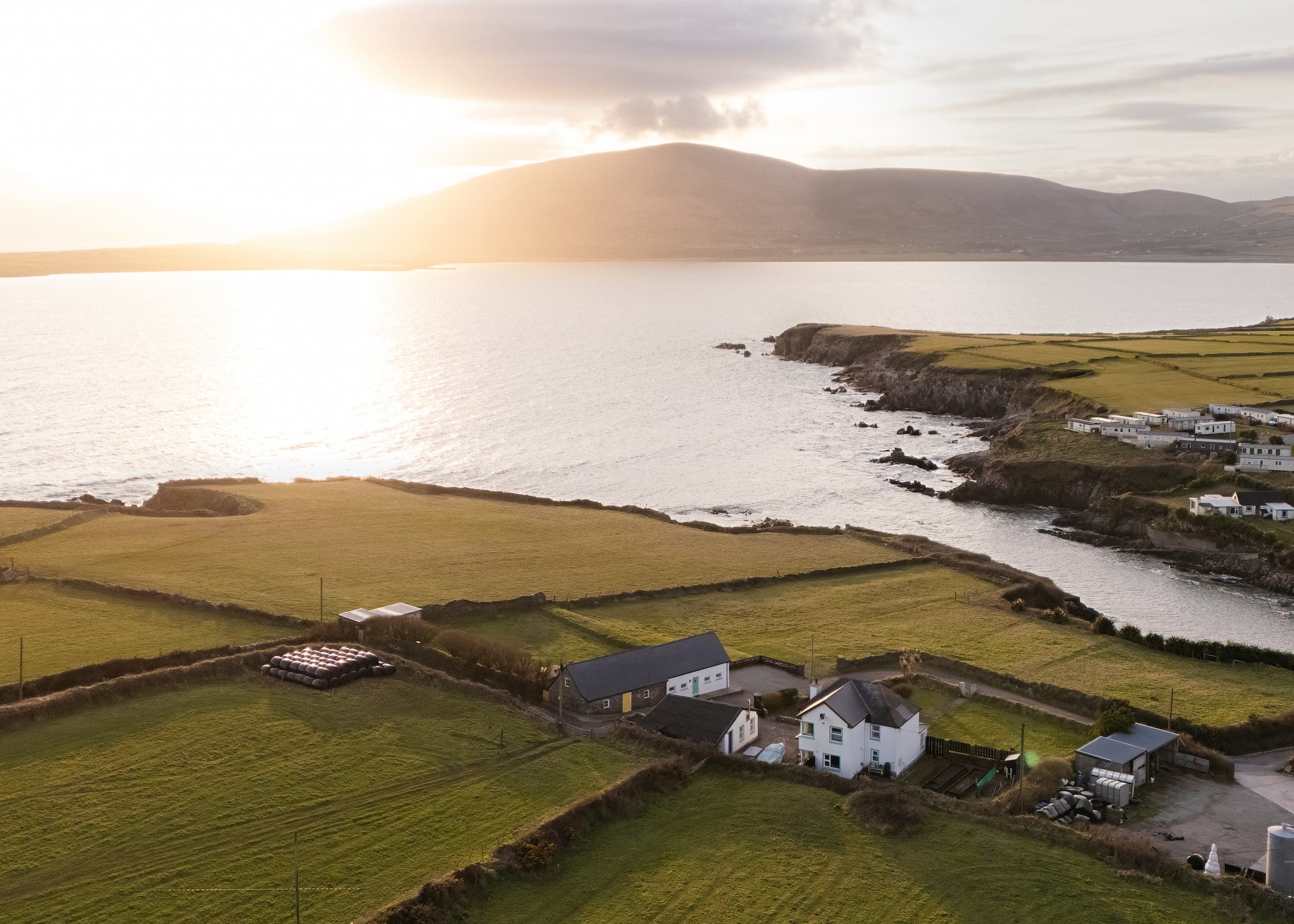 sanctuary-cottages-dingle-ireland-2880×1800